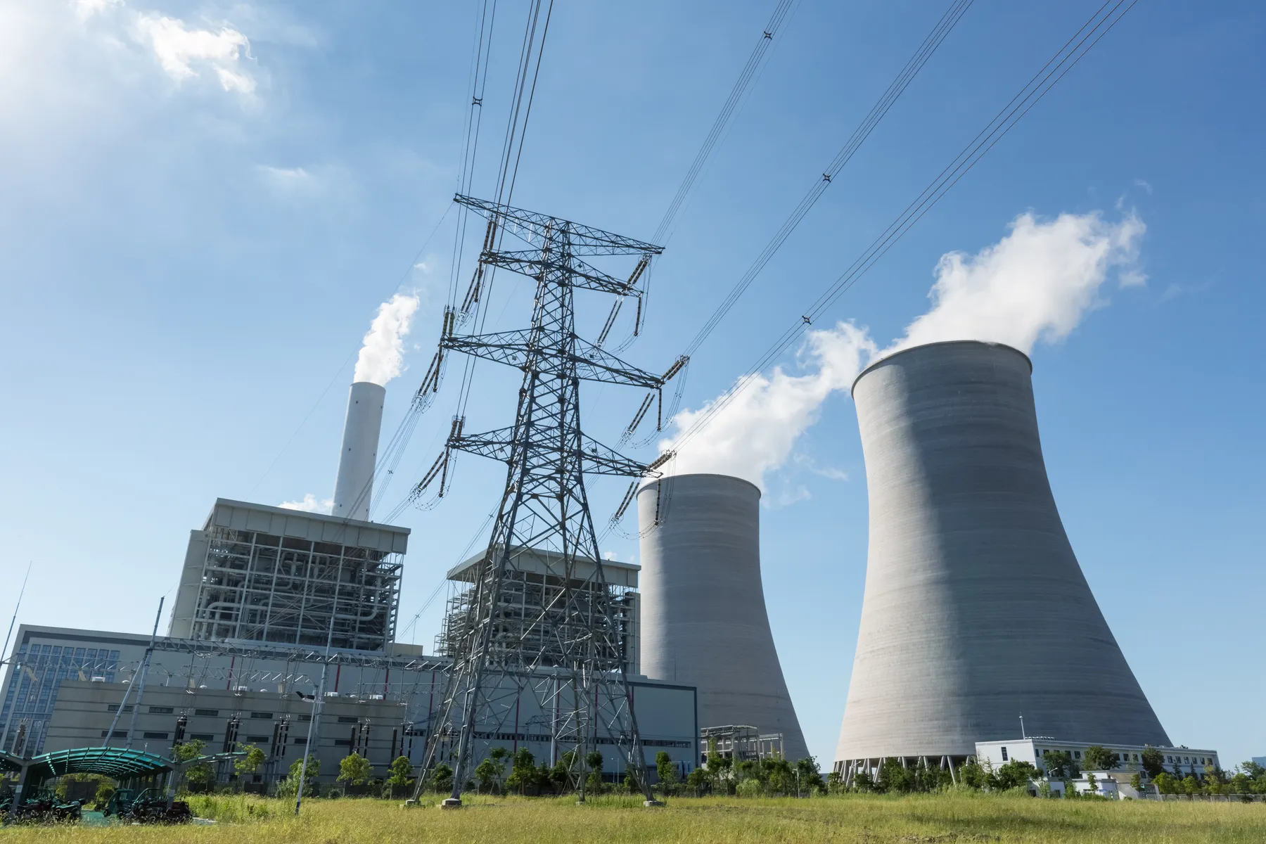 Power station with cooling towers and high-voltage transmission lines for Aatral power and utilities XR safety training